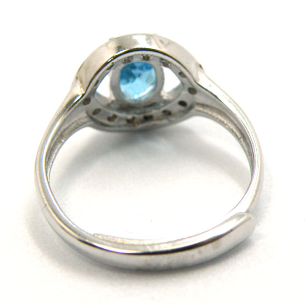 ブルートパーズ(Blue topaz)アクセサリー
