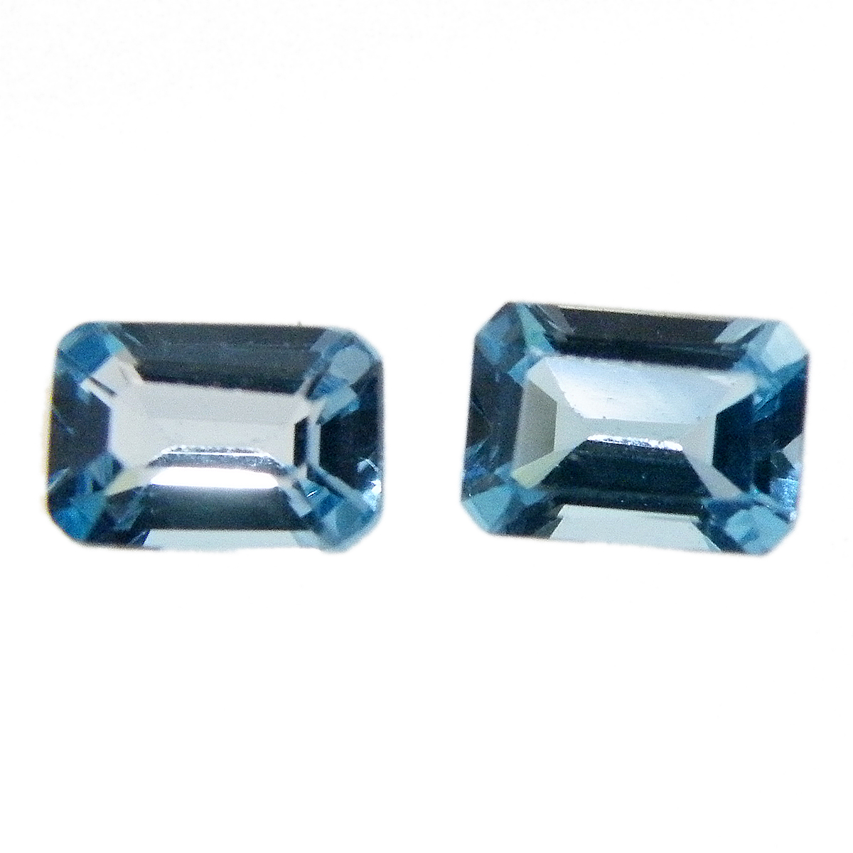 ブルートパーズ(Blue Topaz) 天然石ルース限定品