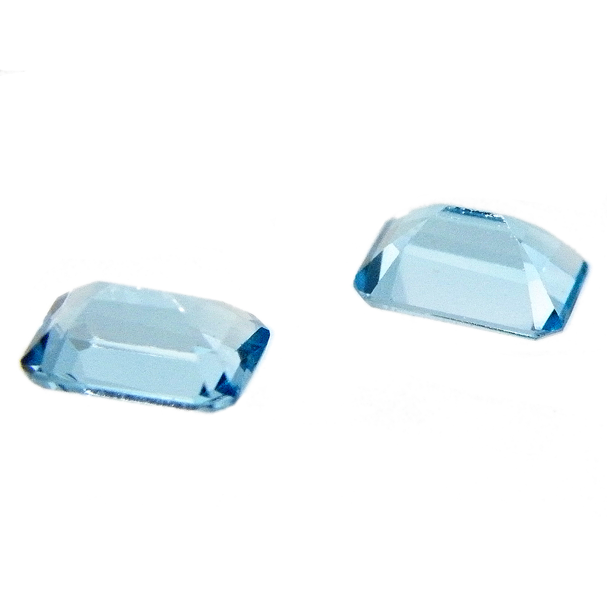 ブルートパーズ(Blue Topaz) 天然石ルース限定品
