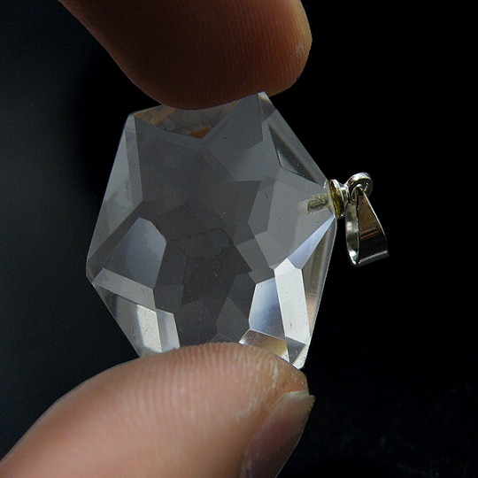 クォーツ(Quartz)アクセサリー