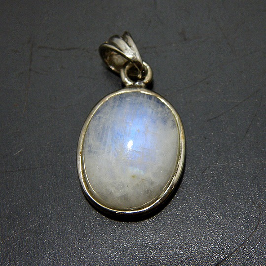 レインボームーンストーン(Rainbow Moonstone)アクセサリー