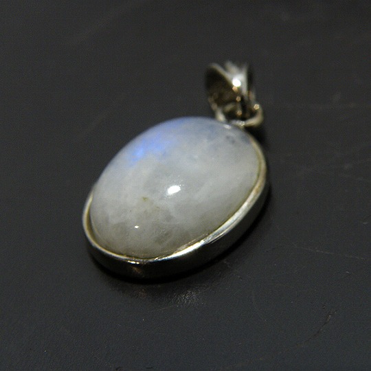 レインボームーンストーン(Rainbow Moonstone)アクセサリー