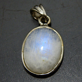 レインボームーンストーン(Rainbow Moonstone)