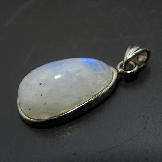 レインボームーンストーン(Rainbow Moonstone)アクセサリー