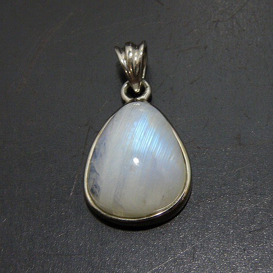 レインボームーンストーン(Rainbow Moonstone)アクセサリー