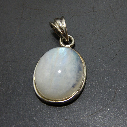 レインボームーンストーン(Rainbow Moonstone)アクセサリー