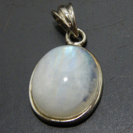レインボームーンストーン(Rainbow Moonstone)