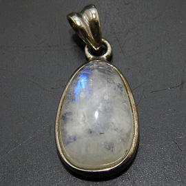   C{[[Xg[(Rainbow Moonstone)