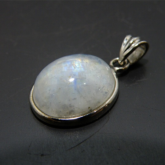 レインボームーンストーン(Rainbow Moonstone)アクセサリー