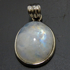 レインボームーンストーン(Rainbow Moonstone)