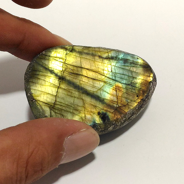 uhCg(Labradorite)