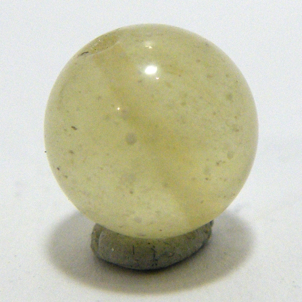 リビアングラス(Libyan glass)