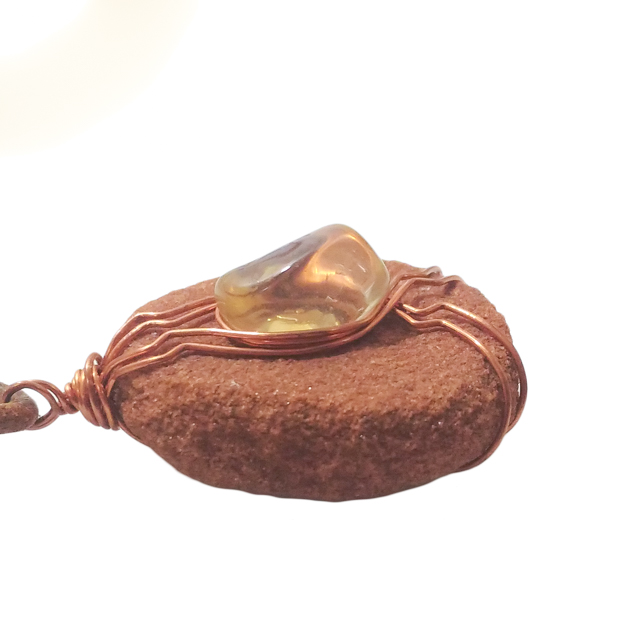 セドナストーン(sedona stone)/シトリン(citrine) ペンダント 勾玉