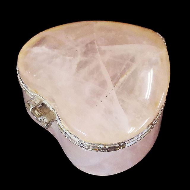 ローズクォーツ(Rose quartz)原石