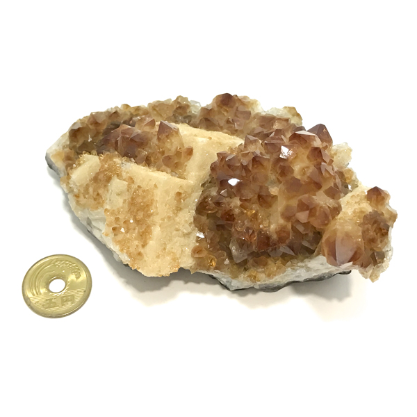 シトリン(Citrine)クラスターカルサイト付 ブラジル産原石/クラスター