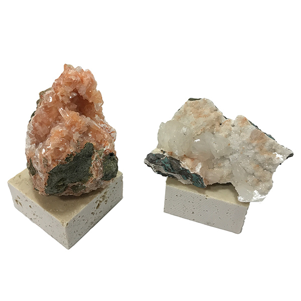 q[_Cg(Heulandite) :嗝΁@VR΍zW{