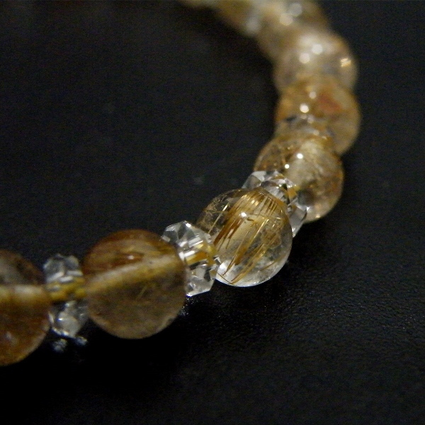 ルチルクォーツ(Rutile quartz)/クォーツ水晶(Quartz)アクセサリー