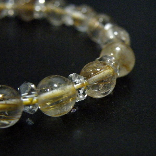 ルチルクォーツ(Rutile quartz)/クォーツ水晶(Quartz)アクセサリー