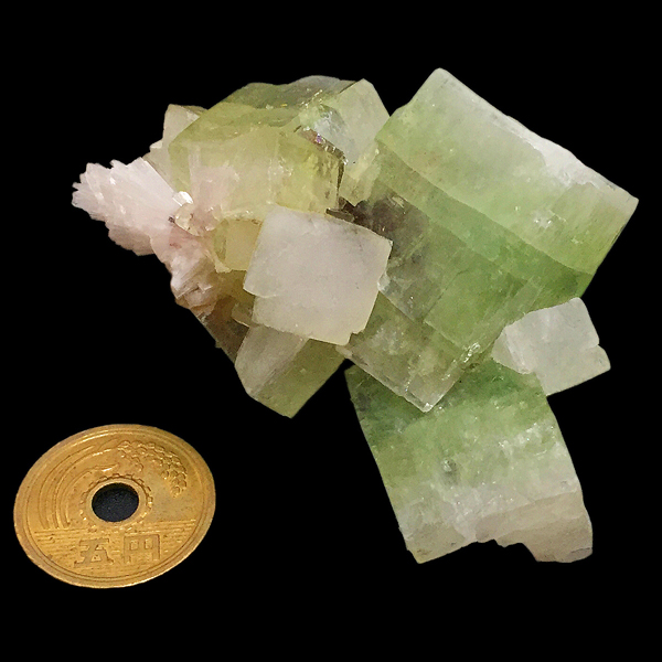 アポフィライト(Apophyllite) 原石