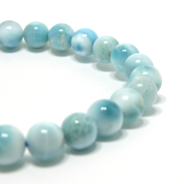 }[(Larimar)VR΃r[Y ̔