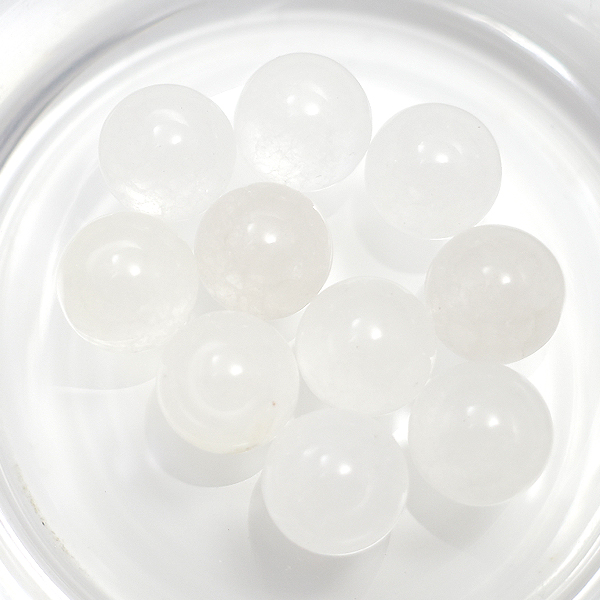 ホワイトジェイド(White jade) 天然石丸玉穴無し限定品