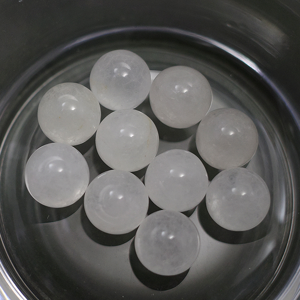 ホワイトジェイド(White jade) 天然石丸玉穴無し限定品