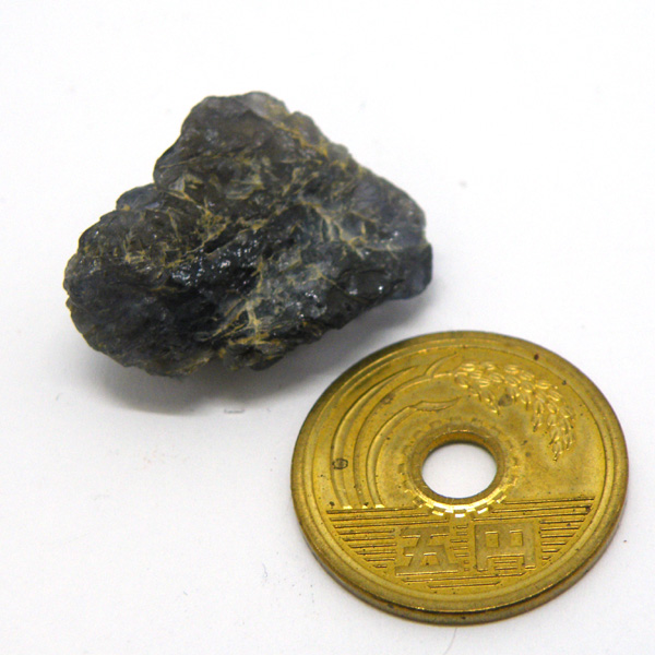 アイオライト(Iolite/Cordierite) 原石