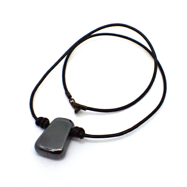 ヘマタイト(Hematite)/タンブルペンダントアクセサリー