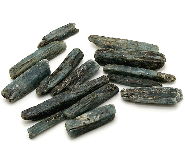 JCiCg(Kyanite)